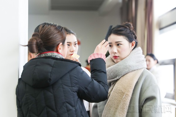 祥鵬航空2018年乘務(wù)員招聘首站昆明3.jpg 祥鵬航空2018年乘務(wù)員招聘首站昆明3.jpg